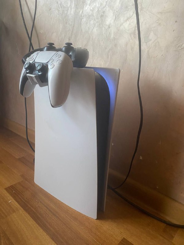 PlayStation 5 с дисководом, 1 ТБ, два геймпада