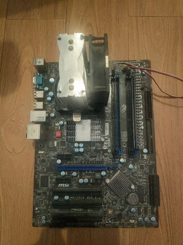 MSI P43-C51 motherboard, Intel E7500, RAM 4GB, cooler