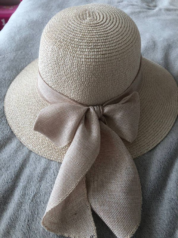 Плетеная шляпа с бантом