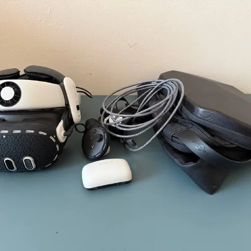 META QUEST 3 512GB VR headset with accessories