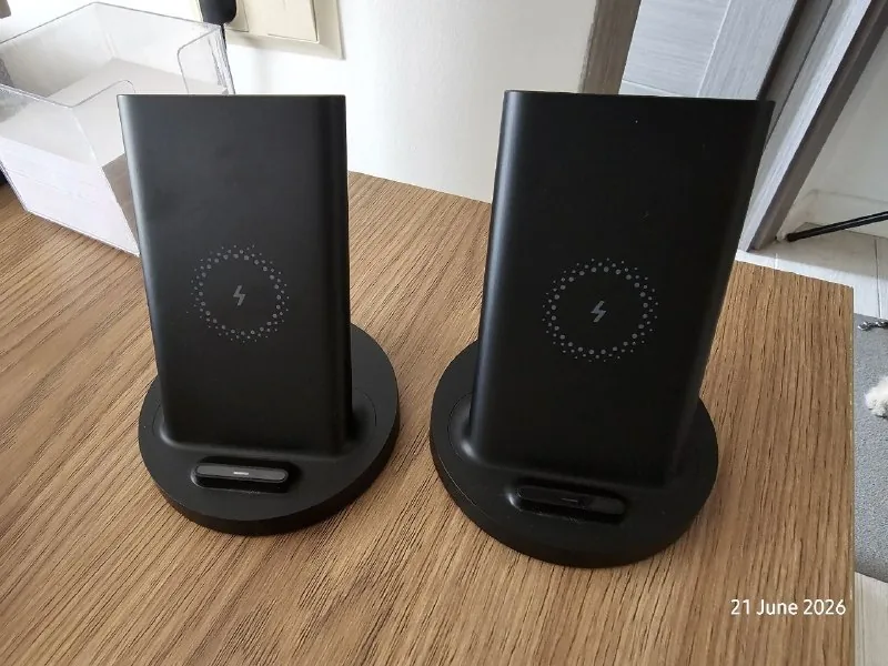 Беспроводная зарядная станция Xiaomi mi20w 1
