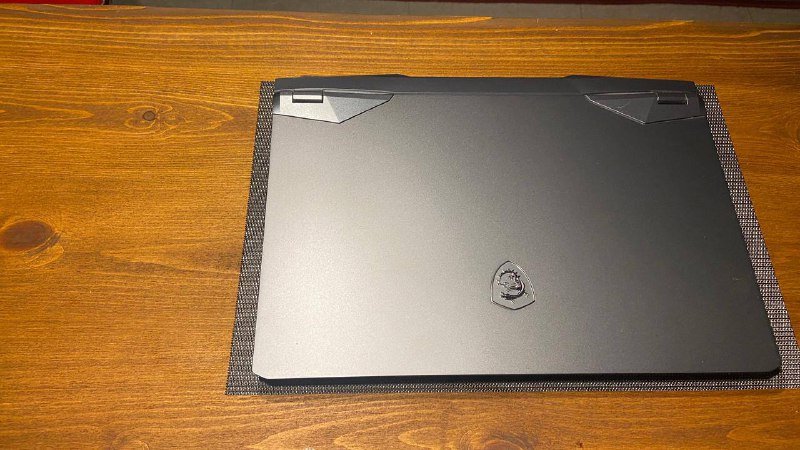 Телефон Samsung galaxy note 10, студийные мониторы KRK Rokit 5, Dj контроллер Pioneer DDJ-SX, игровой ноутбук MSI Raider GE76 7