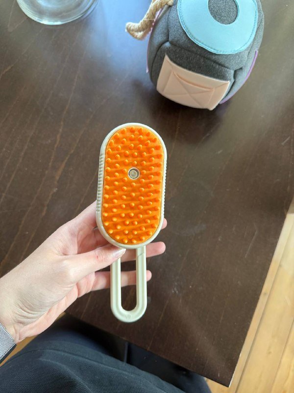 Щетка паровая для вычесывания кошек и собак 2