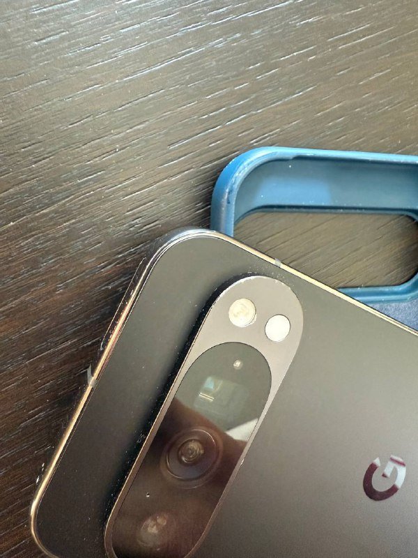Google Pixel 9 Pro 128ГБ, 3 чехла в подарок 3