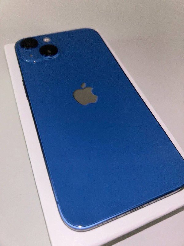 iPhone 13 с коробкой и зарядкой синий 8