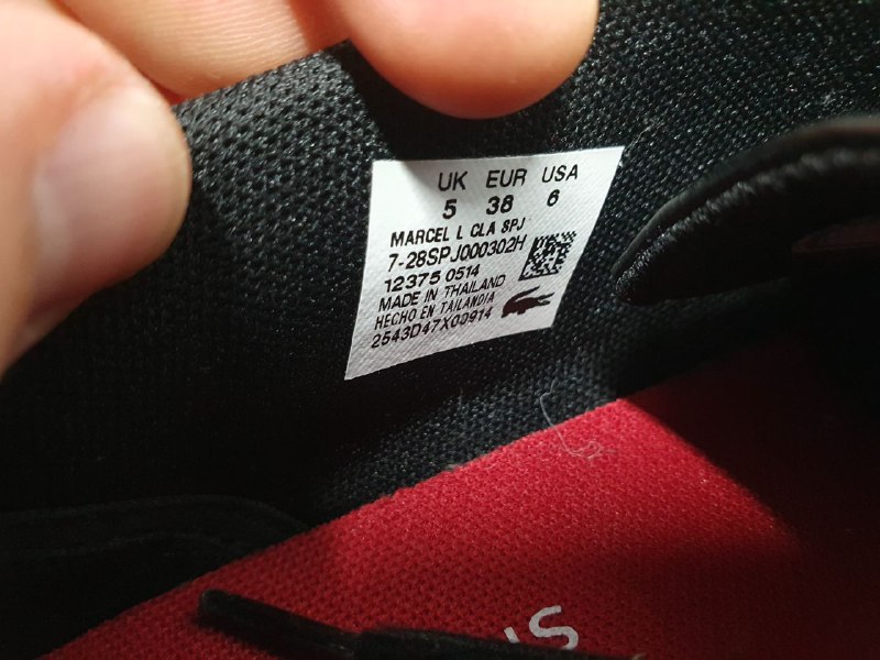 Белые кожаные кроссовки Love Moschino, Коричневые кроссовки Nike, Черные туфли, Черные кеды, Белые кроссовки Puma 8