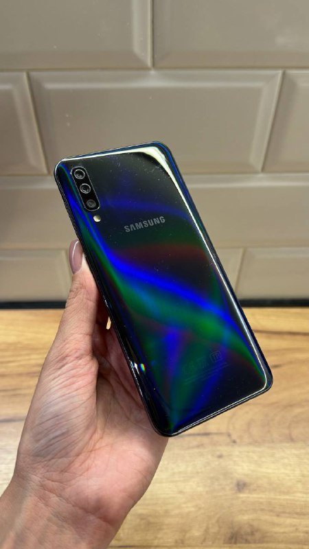 самсунг А50, самсунг а01 core, приставка Nintendo Switch, игра настольная Рик и Морти