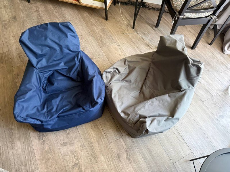 Два кресла-мешка