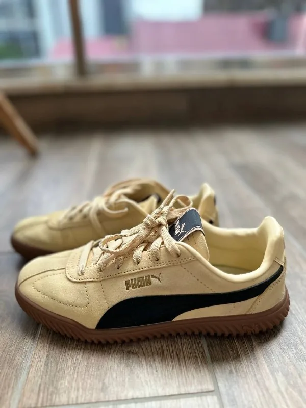 Женские кроссовки Puma 1