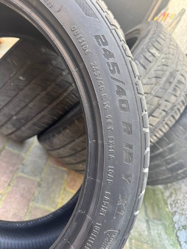 Летняя резина 245/40 R19 3