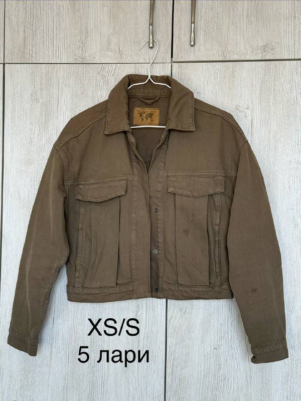 Кожаная куртка, джинсовая куртка, топ, рубашка, джинсы 2 пары 2