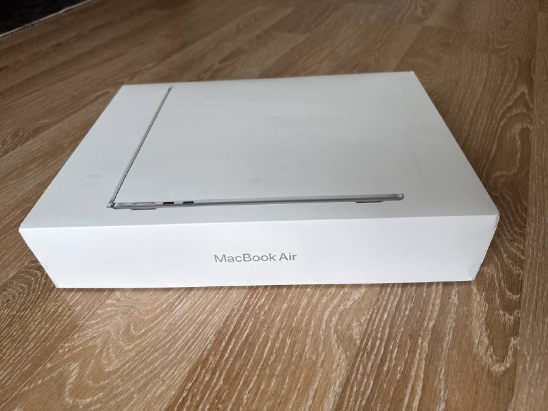Коробка от MacBook Air с упаковкой и документацией