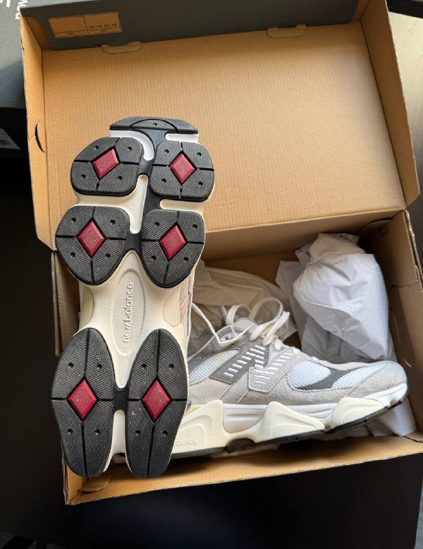 Кроссовки New Balance 9060 размер 10.5 US 3