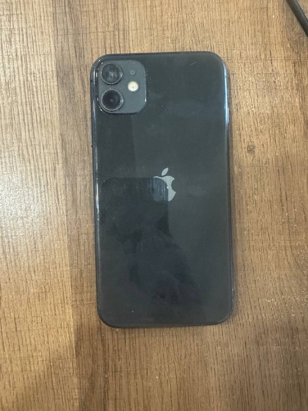 iPhone 11 128 GB с зарядкой и чехлом 3