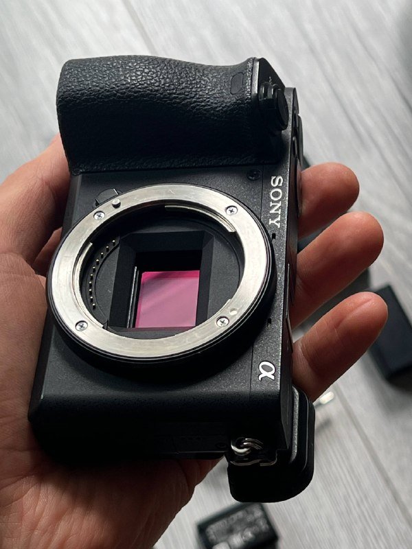 Sony A6500 body, 4 batteries, cage, SD 64GB