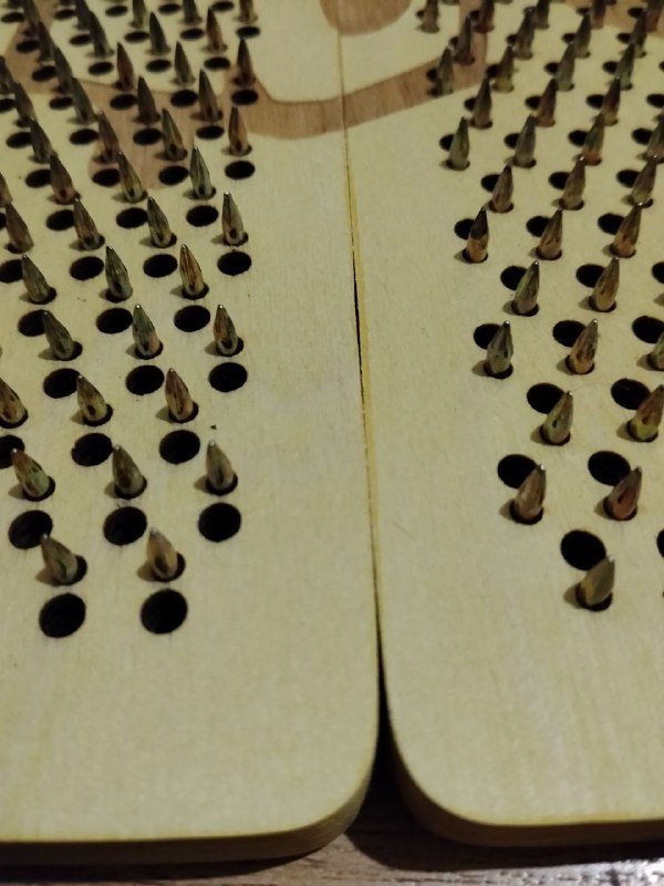 Доска садху с гвоздями