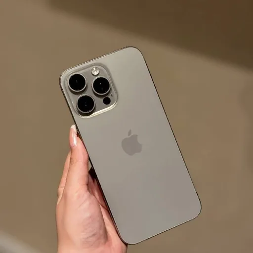 iPhone 15 Pro, MacBook Air M2, AirPods Max