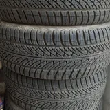 Шины зимние Goodyear 215/55R17 1