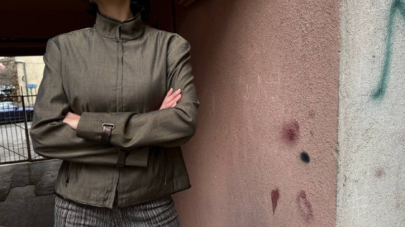 Дубленка Armani jeans, ботинки, кроссовки, юбка, рубашка, туфли, куртки, свитер 9