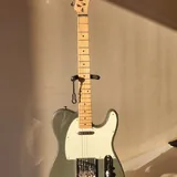 Глюкофон RAV Vast, бас Mirsock JB-Mini, электрогитара Harley Benton TE-62DB, бас Yamaha TRBX304, процессор Sonicake Pocket Master, комбо Fender Champion 20 5