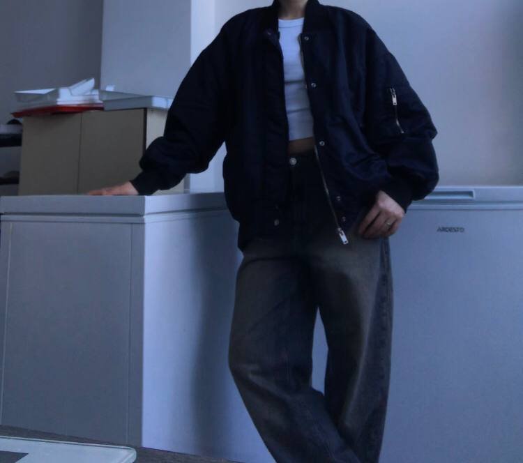 Синий утеплённый бомбер Zara оверсайз унисекс 2