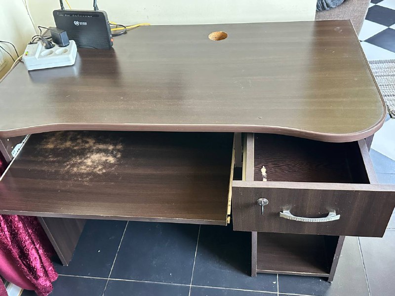 Компьютерный стол, электрическая плита 2