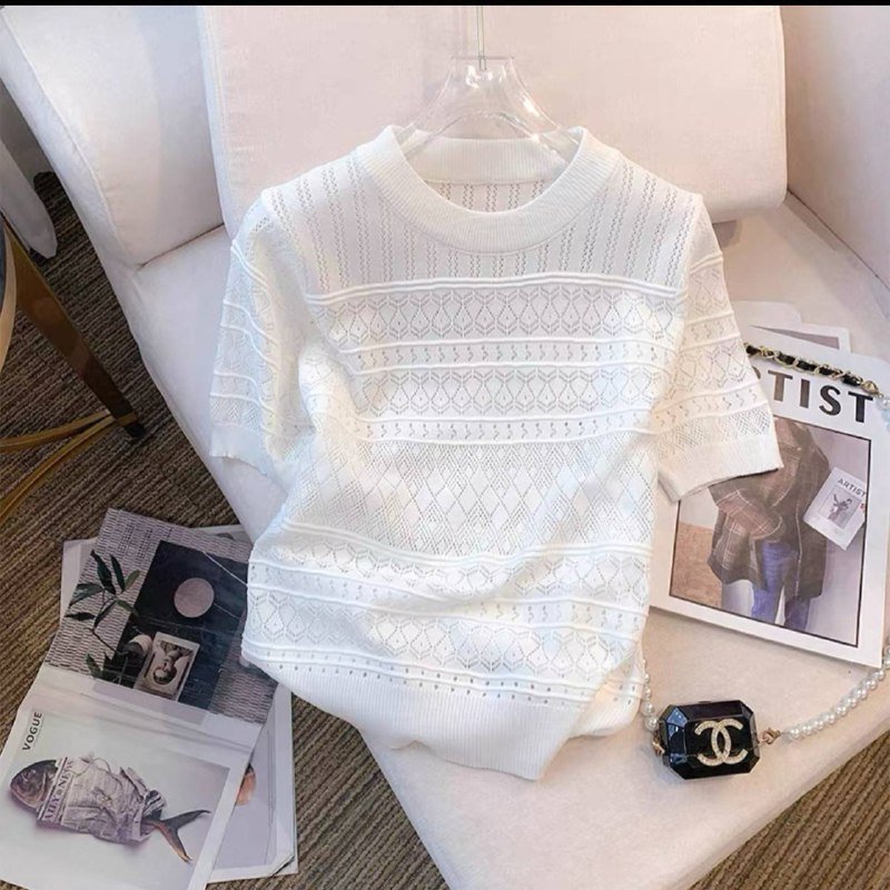 Бежевый пиджак, белая кофточка, коричневое платье, красное платье, мужской свитер, зимняя обувь, кардиган 2