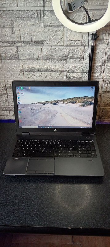 HP ZBook 15 ноутбук Intel Core i5, 8 ГБ ОЗУ, SSD 256 ГБ 4