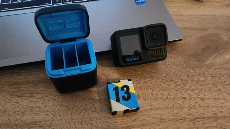 GoPro 13 Black, аккумуляторы, SD карта, зарядная станция