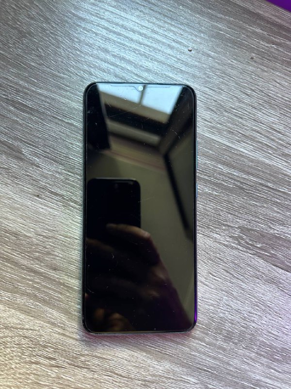 Клавиатура Logitech K380, маршрутизатор TP-Link, Realme C21-Y, Vaporesso Luxe X Pro, MacBook Pro 13” 4