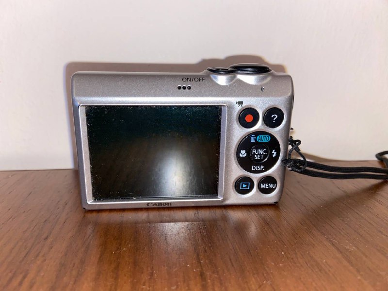 Фотоаппарат Canon цифровой 16mp 2