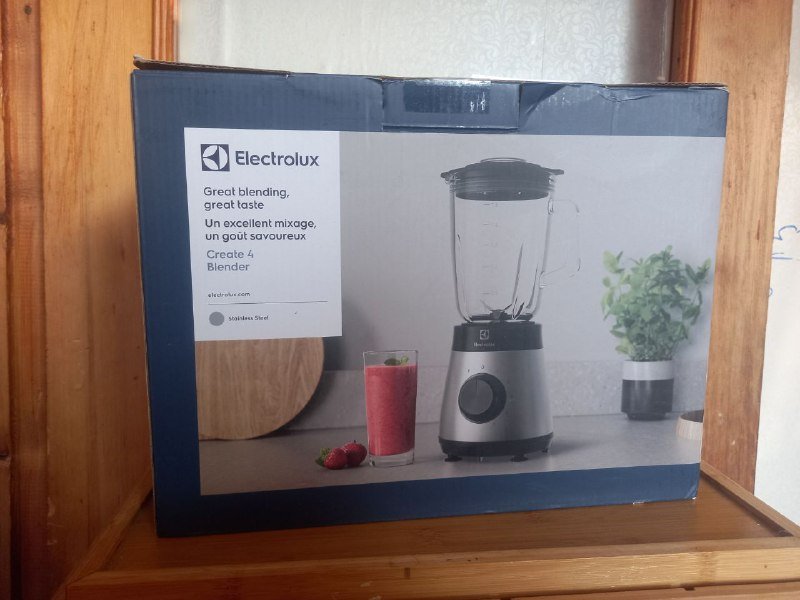 Свитер, пальто, лампы, блендер, мишка, термопот, рюкзак 6