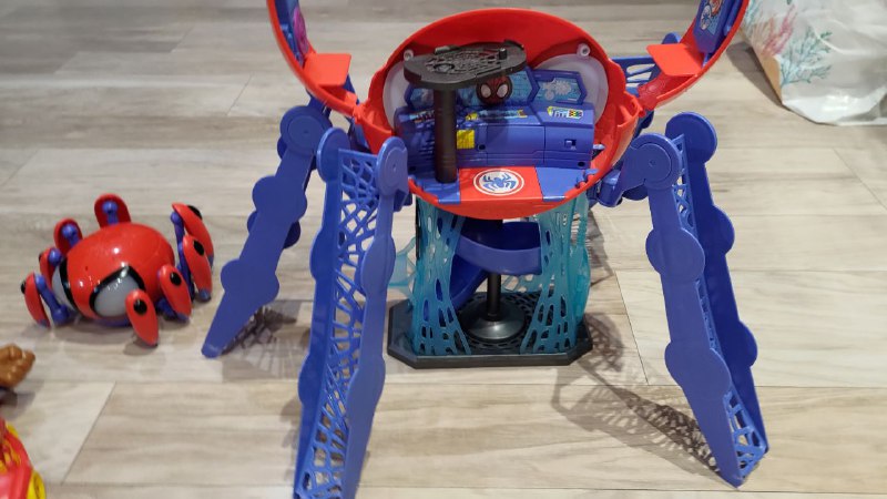 Коллекция игрушек Hasbro Марвел с открытыми масками 1
