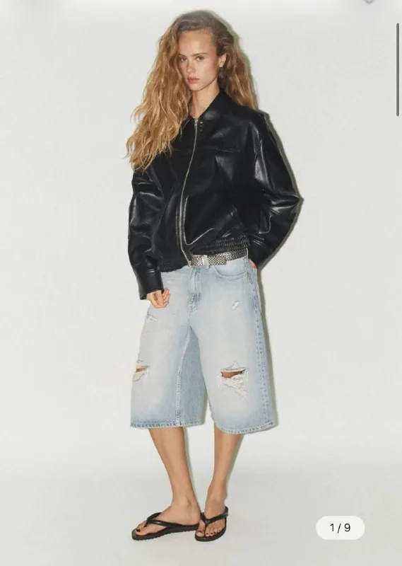 Женский оверсайз-бомбер ZARA из экокожи 1