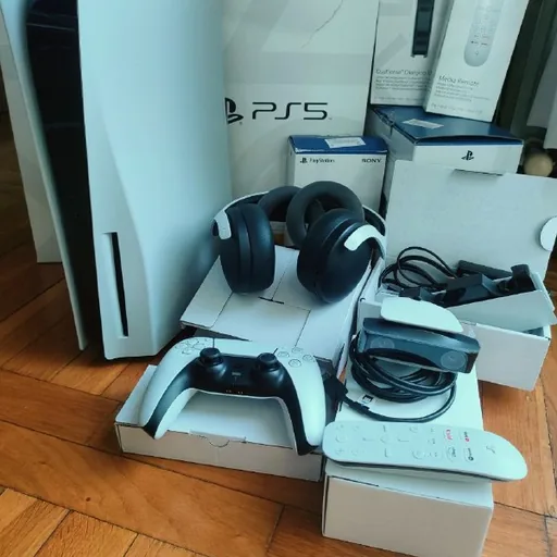 PS5 fat 825GB, 3 games, DualSense charger, Media Remote, HD Camera, Pulse 3D headset