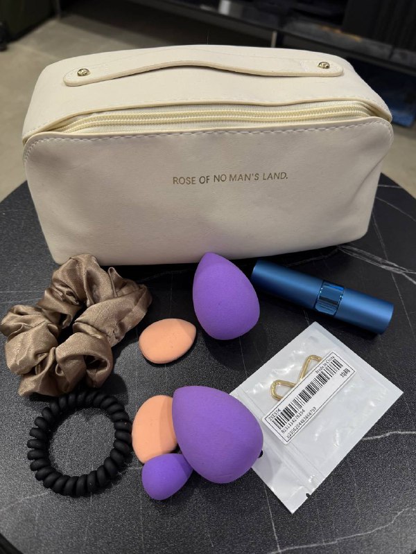 Очки, кошелек, косметички, мужские кроссовки 3