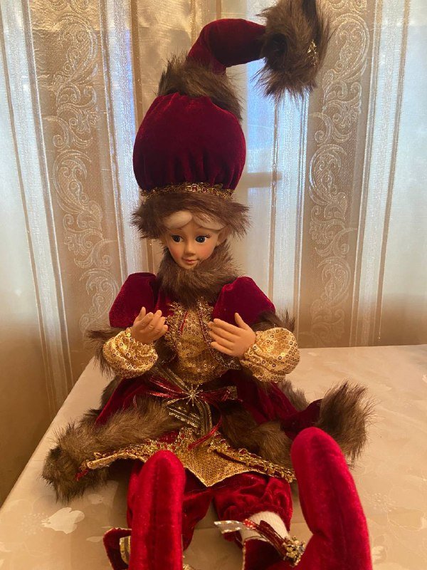 Куклы в нарядных костюмах