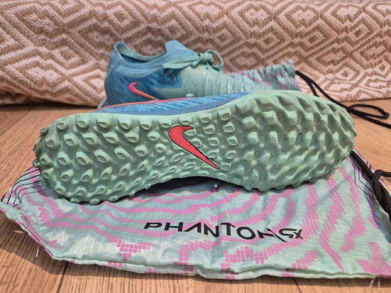 Футбольные бутсы Nike Phantom GX размер 40 2