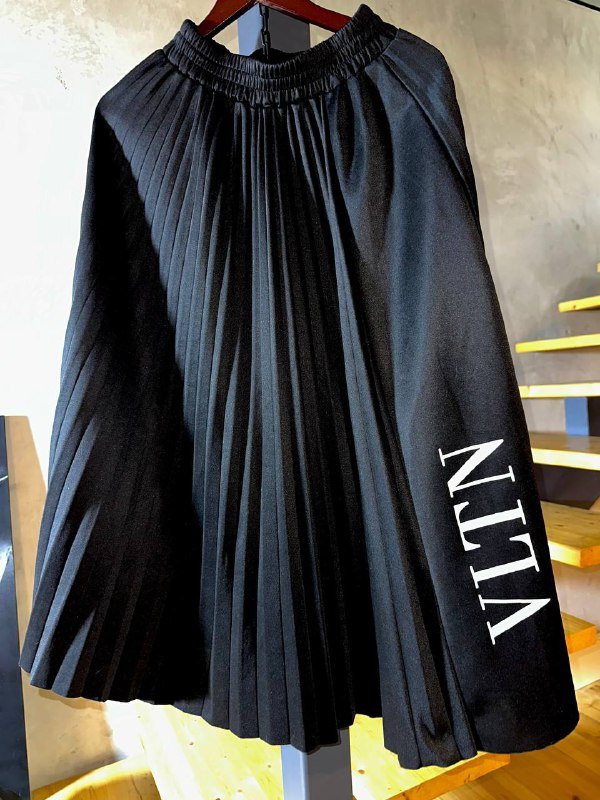 черная юбка VLTN размер S 2