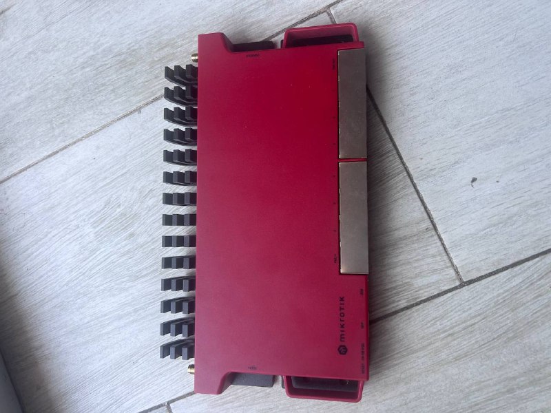 Маршрутизатор MikroTik L009UiGS-2HaxD-IN