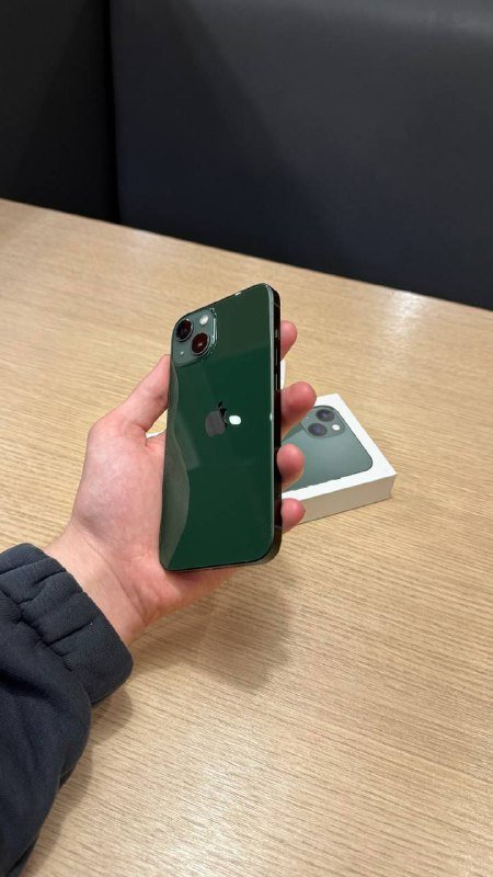 iPhone 13 красный, синий, зеленый 3