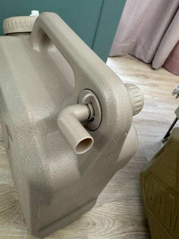 канистра пластиковая 20л с краном 2