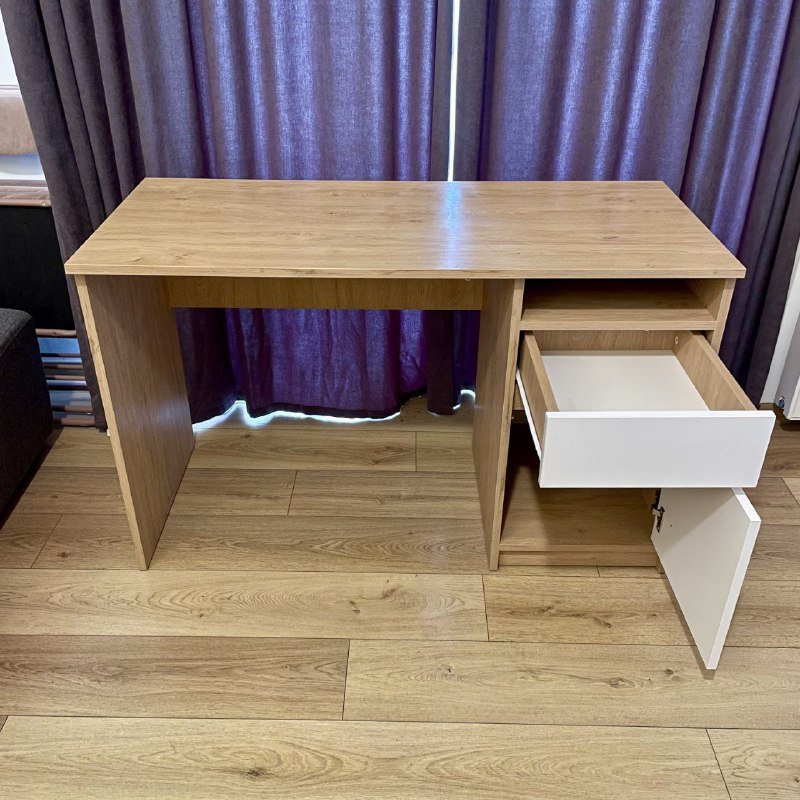 Письменный стол с тумбочкой Jysk 2