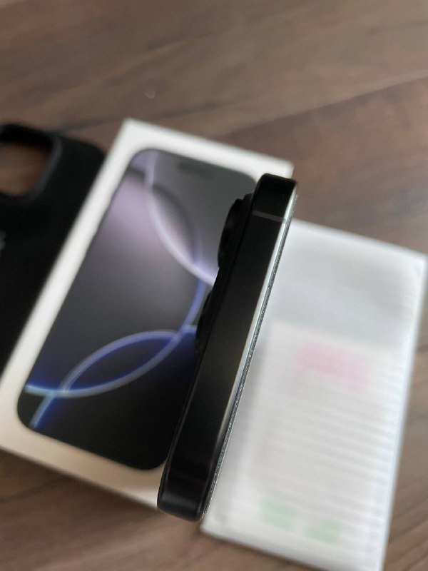 iPhone 16 pro полный комплект состояние идеальное 5