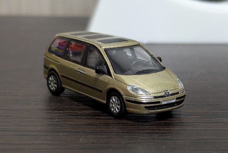 Коллекционные машинки Hongwel 1:73 9