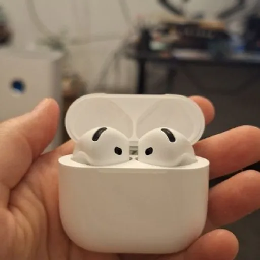 Наушники AirPods 4 с активным шумоподавлением