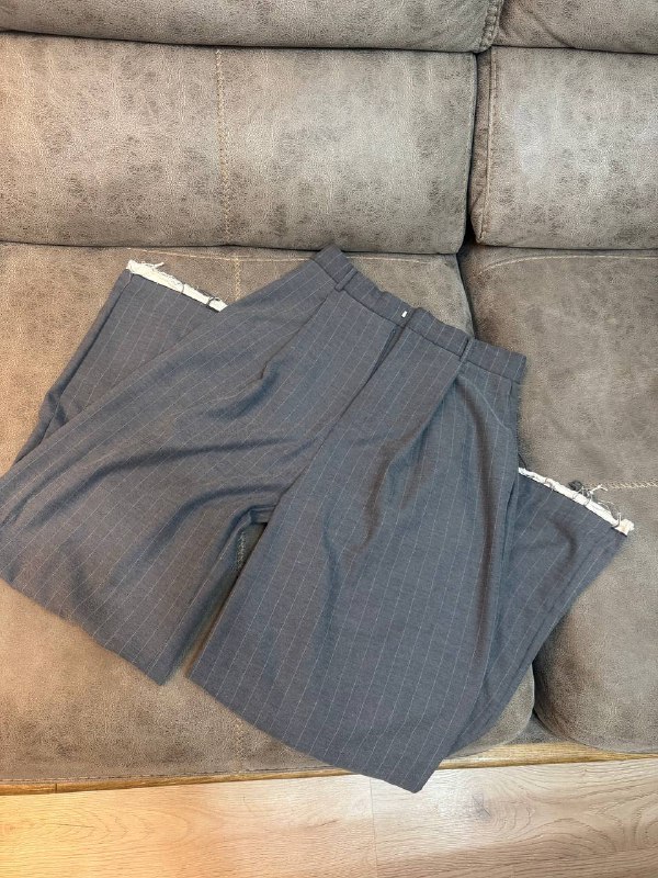 Худи оверсайз, Джинсы Zara, Черное платье, Белая рубашка, Штаны, Свитер, Пиджак Zara, Часы, Пуховик, Свитшот 5