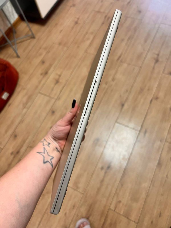 MacBook Air 13 16GB 256GB SSD Apple M2 4