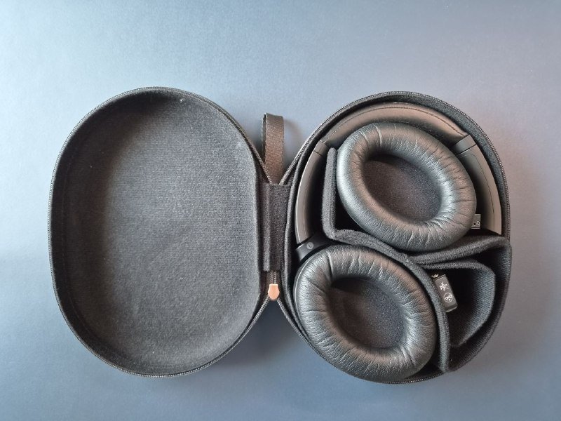 Sony WH-1000XM4, Bose QuietComfort Ultra Headphones 1st Gen