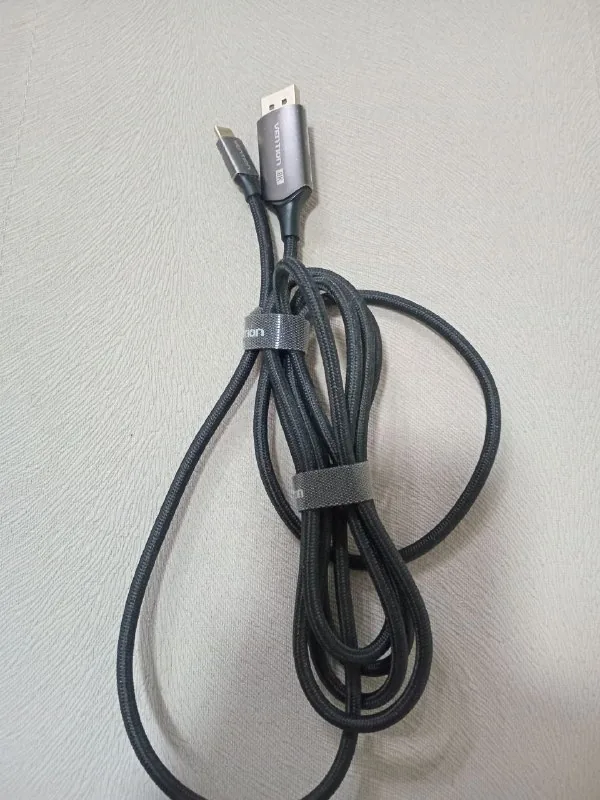 VENTION USB-C to DisplayPort adapter, SAMSUNG M.2 NVMe SSD 1024.2GB 1